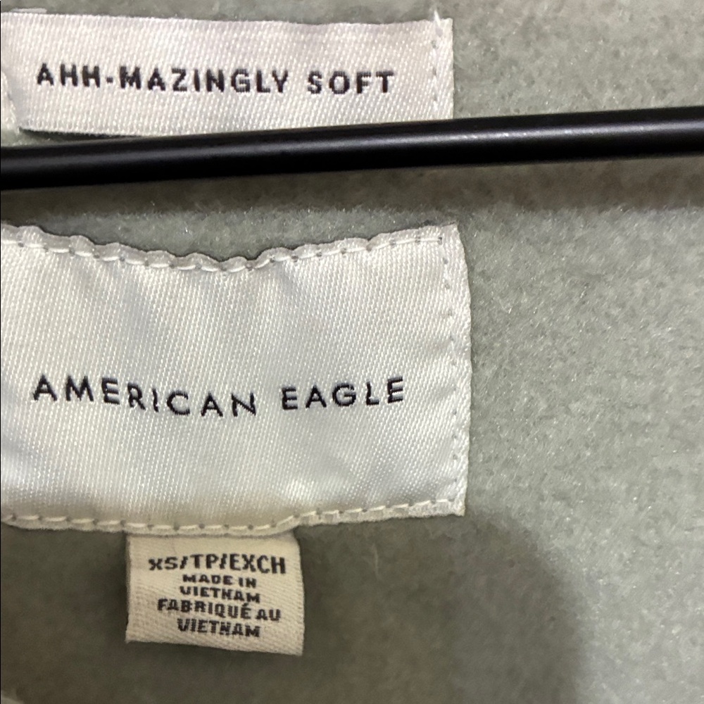 American Eagle Soft Light Gray Pullover. Excellen… - image 2